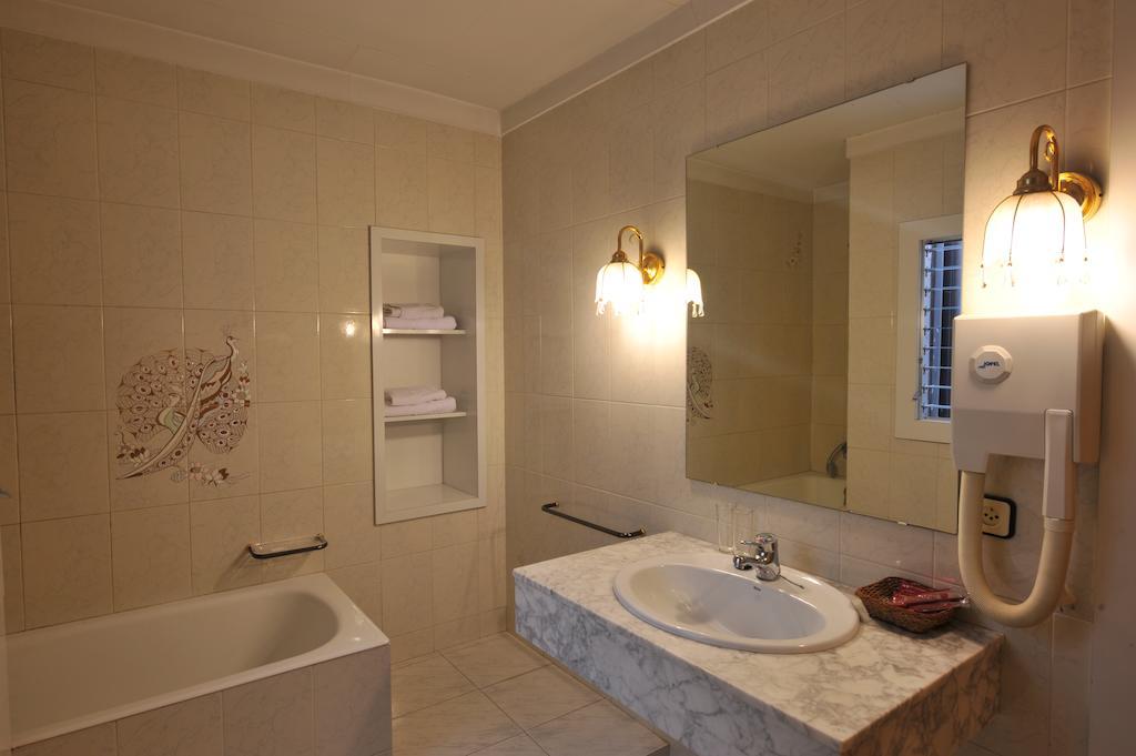 Hotel Tall De Conill Capellades Bagian luar foto