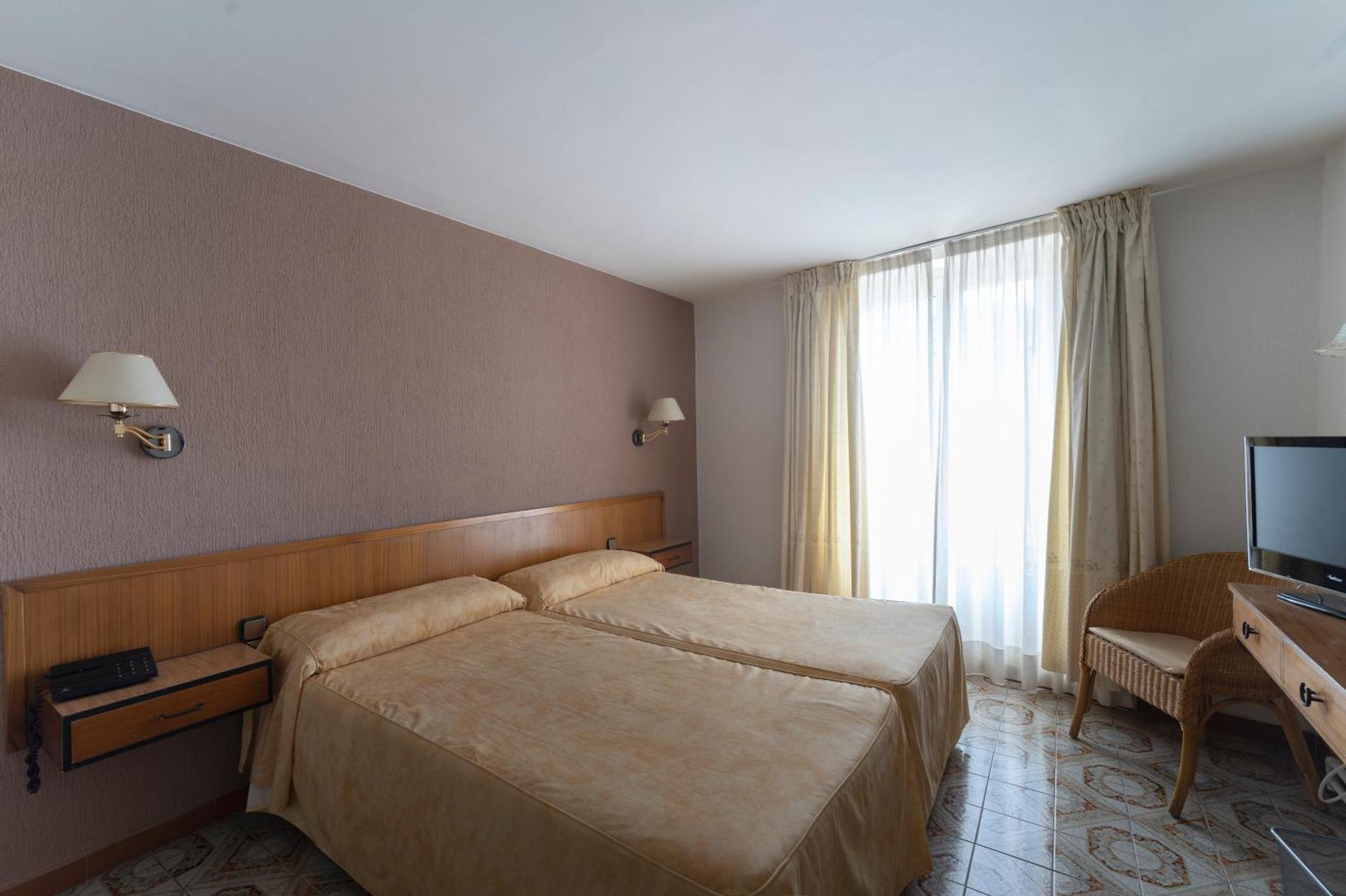 Hotel Tall De Conill Capellades Bagian luar foto